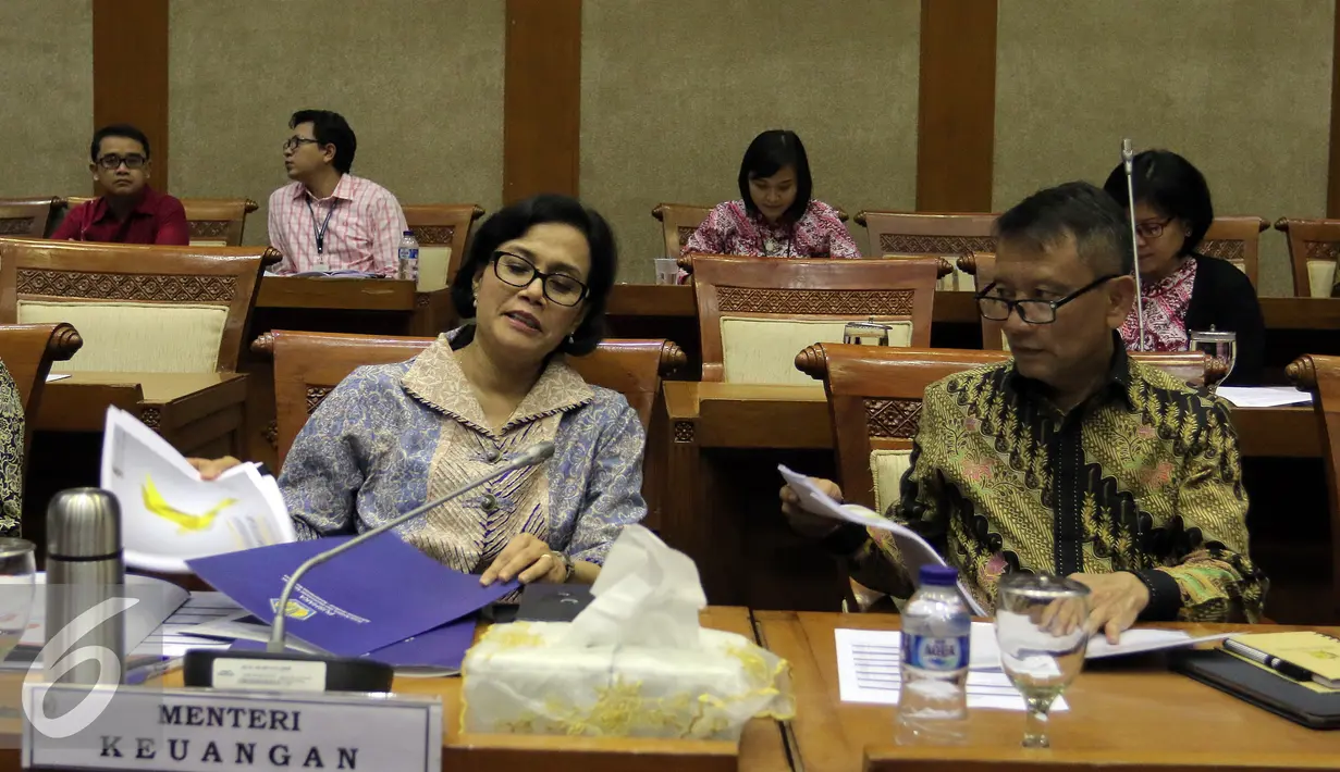 Rapat antara Menkeu dengan Komisi XI membahas evaluasi pelaksanaan UU No.11 Tahun 2016 tentang Tax Amnesty serta peraturan-peraturan Dirjen Pajak terkait Tax Amnesty, Jakarta, Kamis (29/9). (Liputan6.com/Johan Tallo)