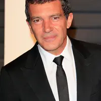 Memang usia hanya sebuah angka dan belajar bisa dilakukan kapan saja, seperti Antonio Banderas yang kembali ke sekolah di usia 55 tahun. (Bintang/EPA)
