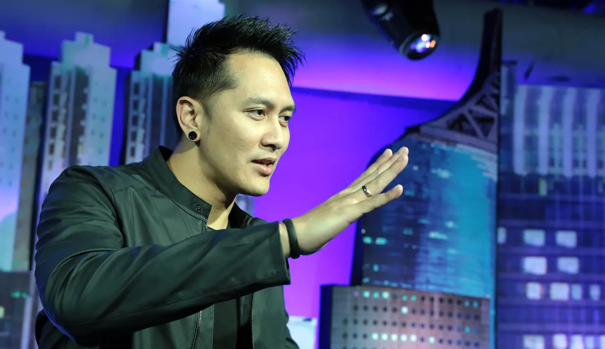 "Jadi pulang dari Amerika kita mau jalani. Mudah-mudahan lah, rezeki nggak emana. Awalnya sempat mikir kok dipending dulu. Tapi ya sudah lah, ini juga kesempatan buat dia,” ujar Sarah. (Deki Prayoga/Bintang.com)