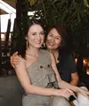 Julie Estelle mewarisi darah Manado dari sang ibu, Hilda Limbara. Diketahui, Julie Estelle adalah adik kandung dari Cathy Sharon. [Foto: Instagram/ julstelle]