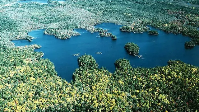 Pulau yang Mungkin Tak Mau Kamu Kunjungi