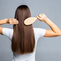 Coba cara berikut ini untuk atasi rambut lepek (Credit: Freepik/diana.grytsku)
