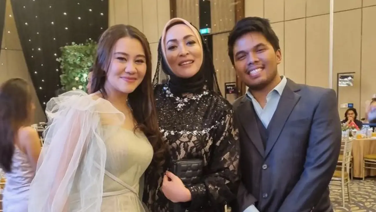 Artis Buktikan Jadi Ibu Tiri Tak Harus Jahat
