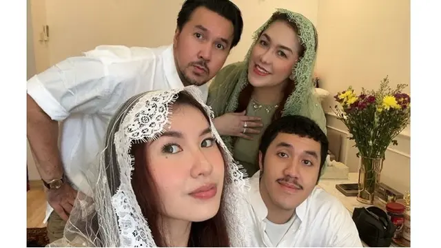 6 Potret Kompak Keluarga David Bayu, Dampingi Anak Hadapi Kasus Video Asusila
