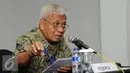 Peserta seleksi calon anggota Kompolnas 2016-2020, Irjen Pol (purn) Bekto Suprapto menjawab pertanyaan pansel saat mengikuti sesi wawancara di Jakarta, Rabu (6/4/2016). 24 peserta mengikuti sesi wawancara terbuka. (Liputan6.com/Helmi Fithriansyah)