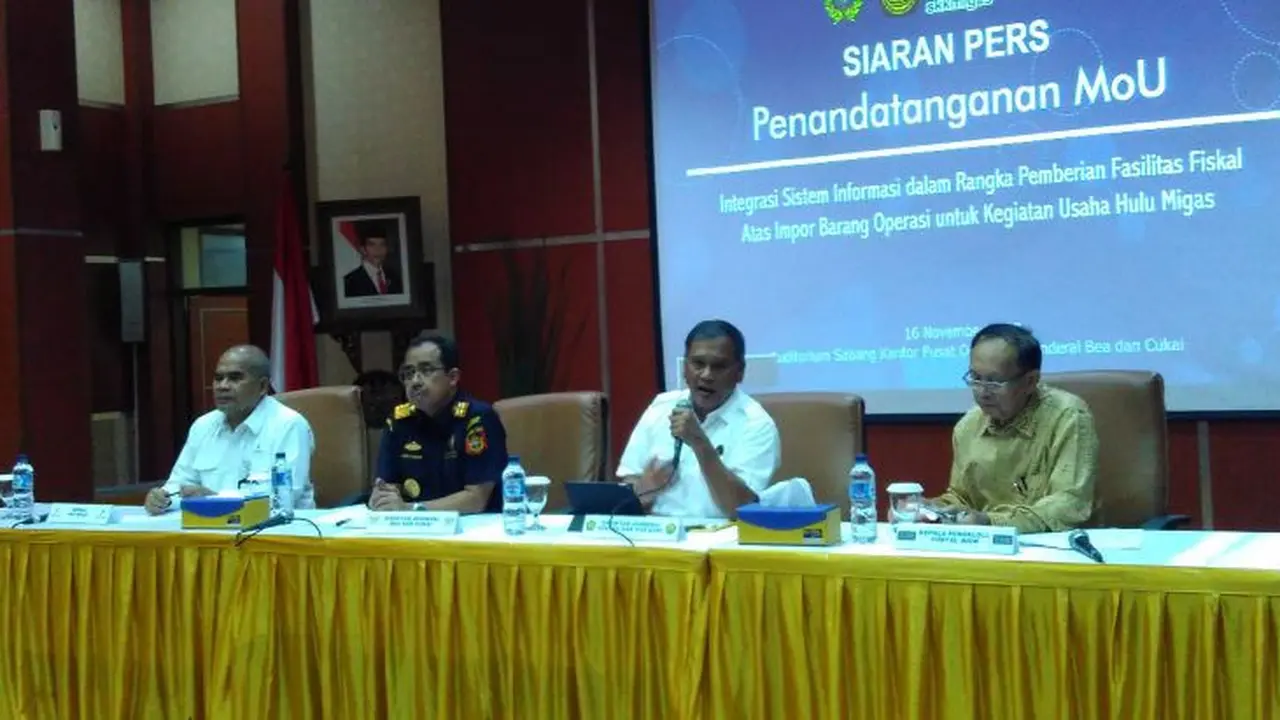 Penandatanganan MoU Integrasi Sistem Informasi dalam Rangka Pemberian Fasilitas Fiskal Atas Impor Barang Operasi untuk Kegiatan Usaha Hulu Migas, Kamis (16/11/2017).