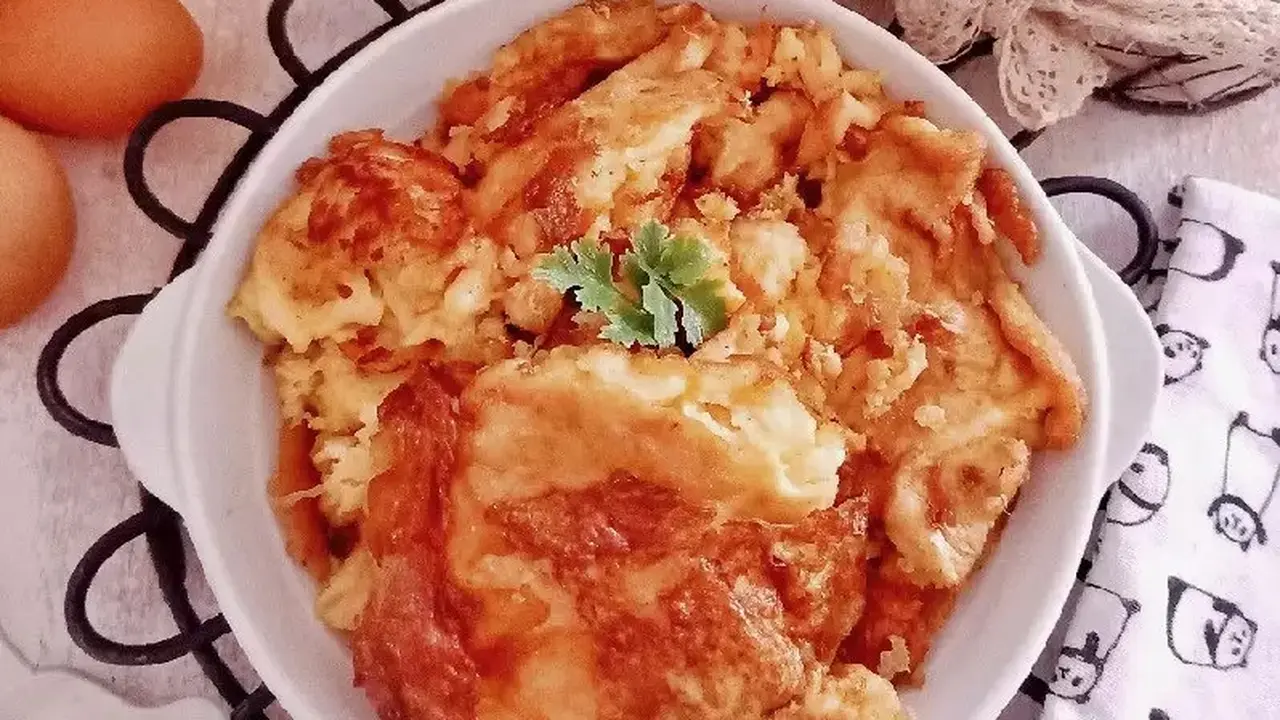 Resep telur dadar udang ala Thailand. (dok. Cookpad @inekitchenn)