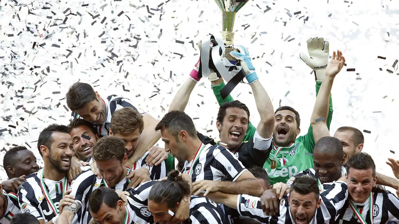 Tembus 102 poin, Juventus Scudetto Serie A