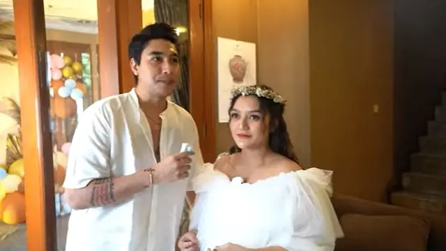 6 Momen Bahagia Siti Badriah dan Krisjiana Ungkap Jenis Kelamin Anak Pertama