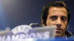 Pelatih Atletico Madrid, Quique Sanchez Flores di sesi konferensi pers yang berlangsung di Vicente Calderon, 2 November 2009 jelang laga Liga Champions melawan Chelsea. AFP PHOTO / PIERRE-PHILIPPE MARCOU 
