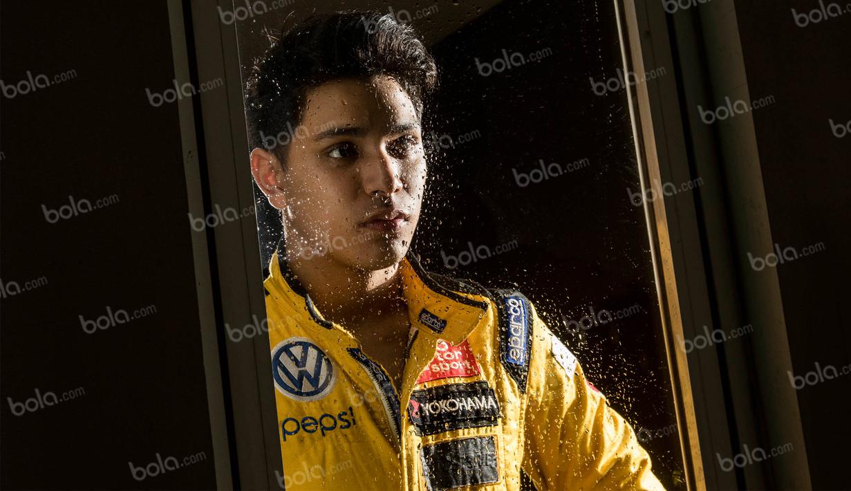 "Saya tidak memikirkan kapan akan menuju F1, tapi saya hanya berfikir untuk melakukan yang terbaik ke depannya dan biarkan hasil itu yang akan menentukannya," ujar Philo Paz Armand. (Bola.com/Vitalis Yogi Trisna)