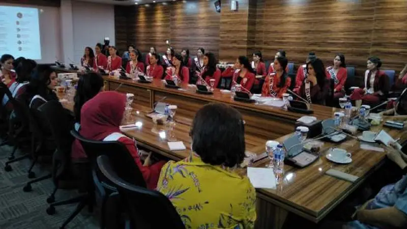 Finalis Puteri Indonesia 2018 berkunjung ke kantor KEIN, Jumat (2/3/2018). (Deny/Liputan6.com)