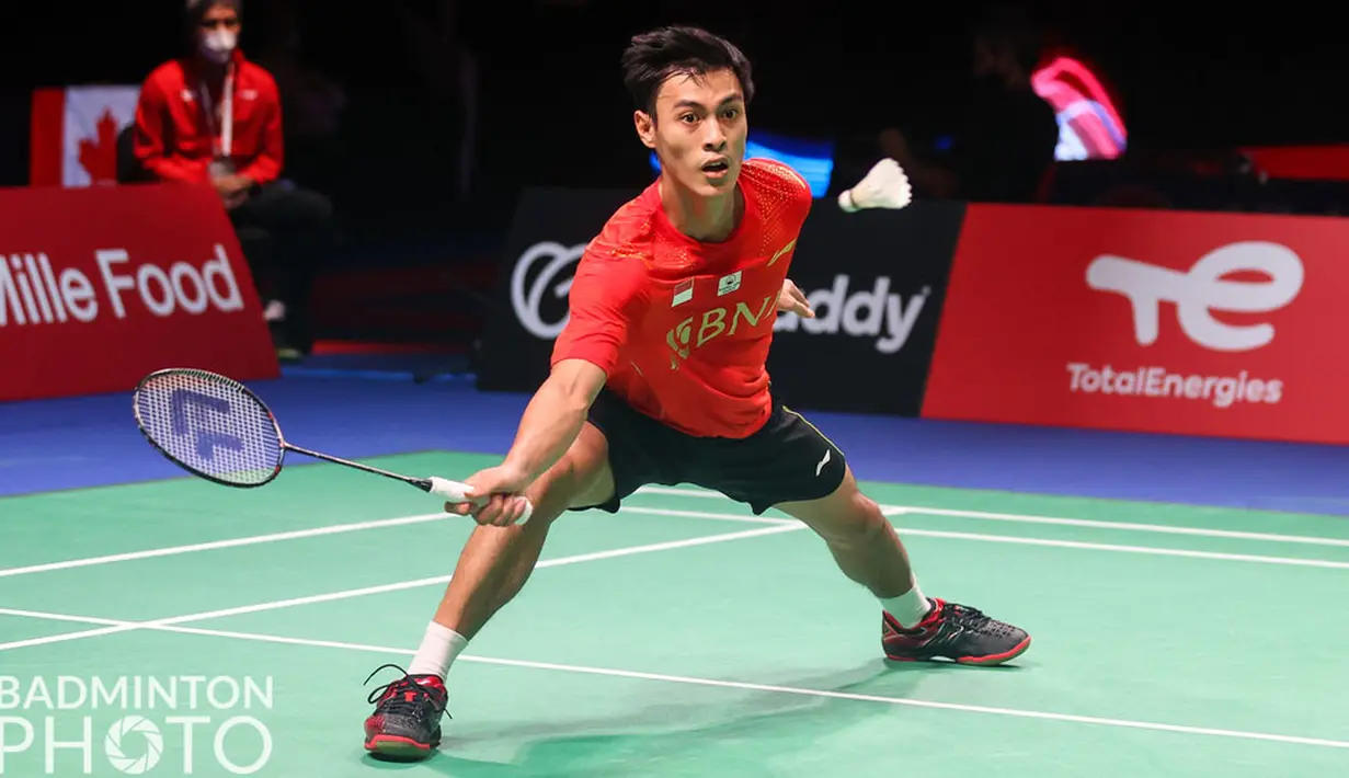 Shesar Hiren Rhustavito menjadi pahlawan dengan mengunci kemenangan Indonesia atas Thailand di partai kelima. (Badminton Photo/Yves Lacroix)