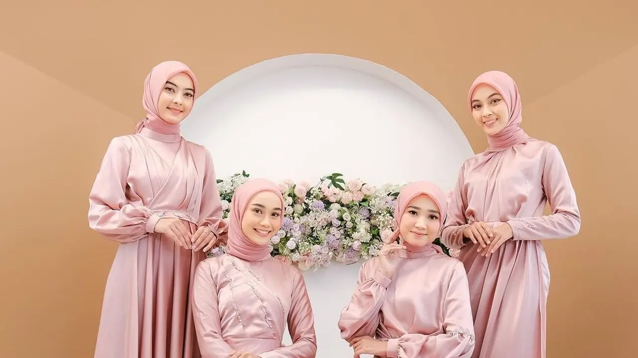 Rekomendasi Model Baju Bridesmaid Bahan Satin Polos, Modis dan Kekinian