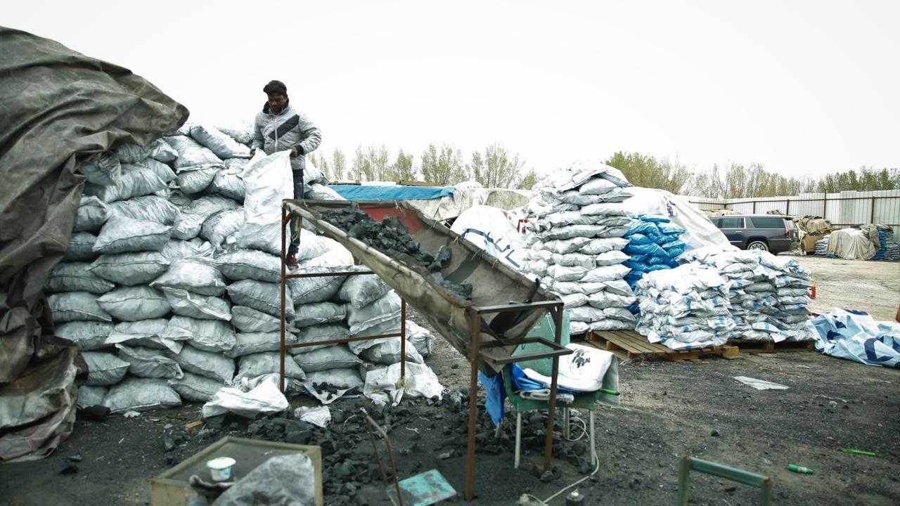 Arang dari Indonesia ternyata populer di Kuwait untuk masak.