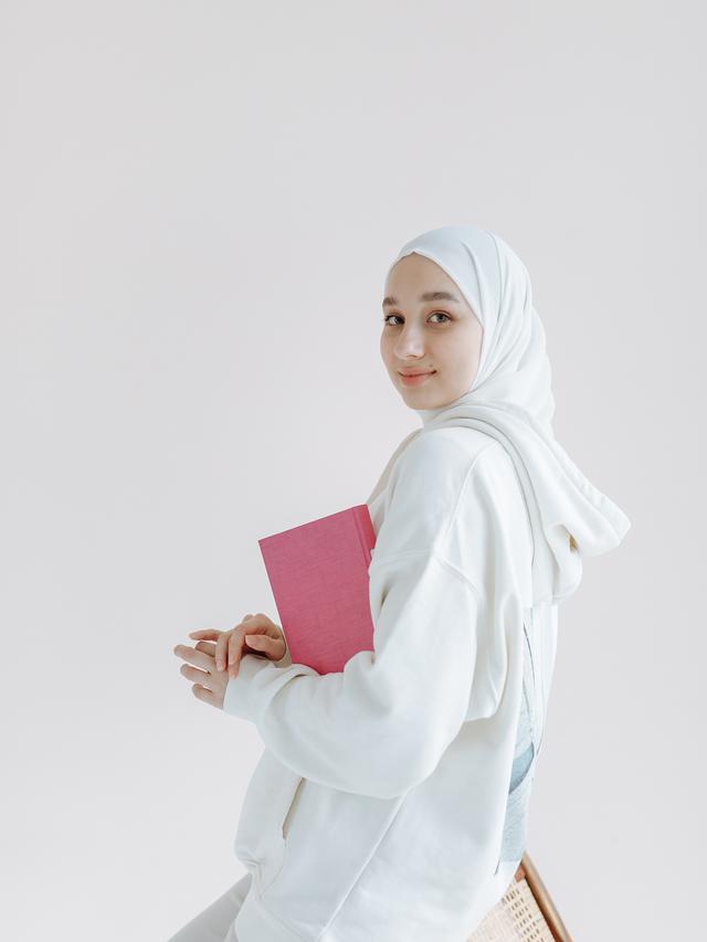 OOTD Sweater Oversize Hijab