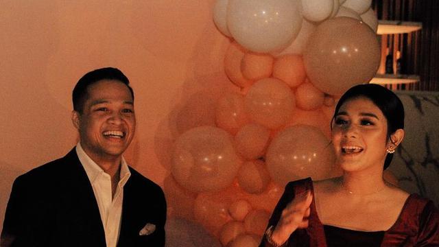 6 Potret Pesta Ulang Tahun Naysila Mirdad ke-34, Romantis hingga Dihadiri Calon Mertua