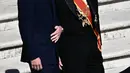 Pangeran William dari Inggris (kiri) tiba menjelang upacara pemakaman mendiang Paus Fransiskus di Lapangan Santo Petrus di Vatikan pada 26 April 2025. (Filippo MONTEFORTE/AFP)