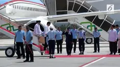 Presiden Jokowi memantau proses rehabilitasi korban gempa Lombok. Pemerintah memutuskan memotong julmah prosedur pencairan dana bantuan bencana bagi masyarakat.