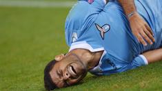 Mantan penggawa Olympique Lyon dan Lazio, Ederson Honorato campos, dinyatakan mengidap kanker testis. (AFP/Alberto Pizzoli)