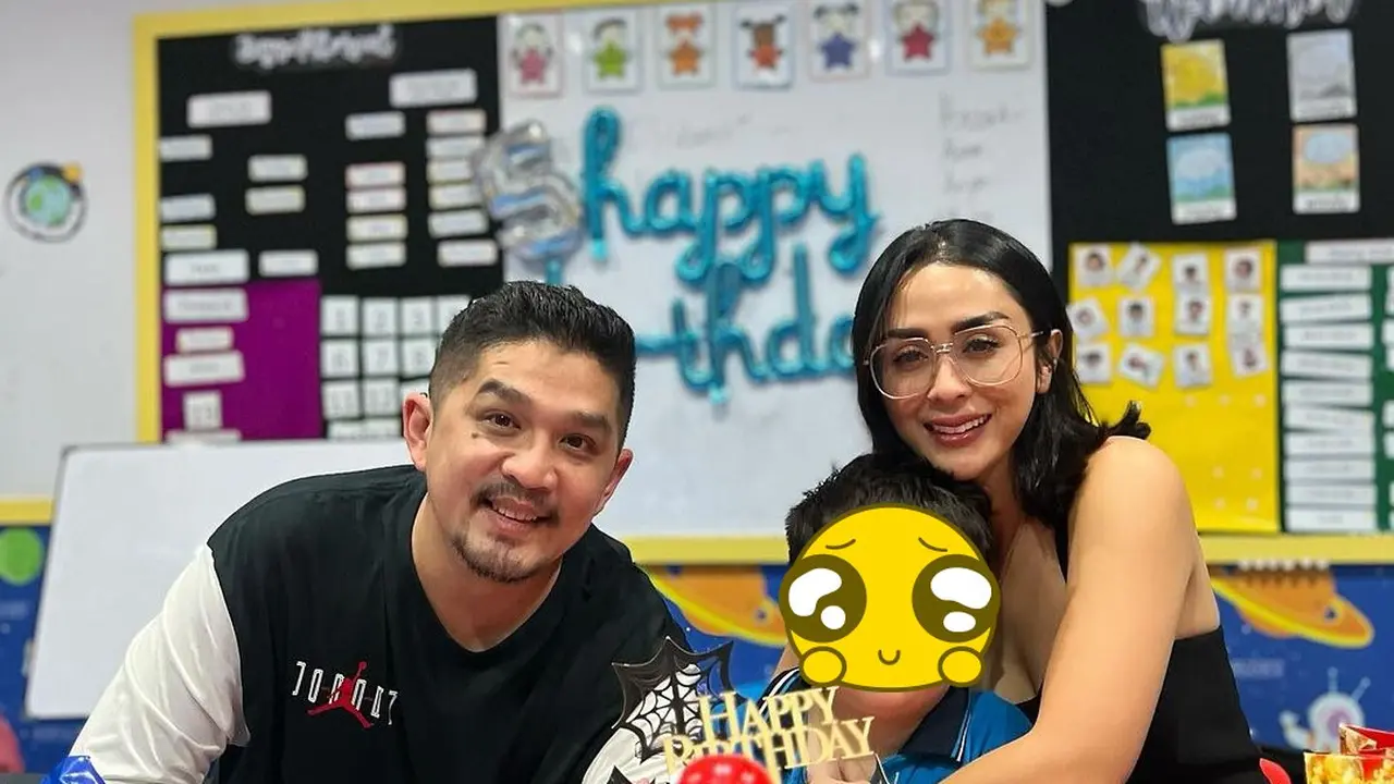 Umumkan Cerai, Ini 7 Potret Selvi Kitty dan Rangga Ilham yang Kini Jadi Kenangan