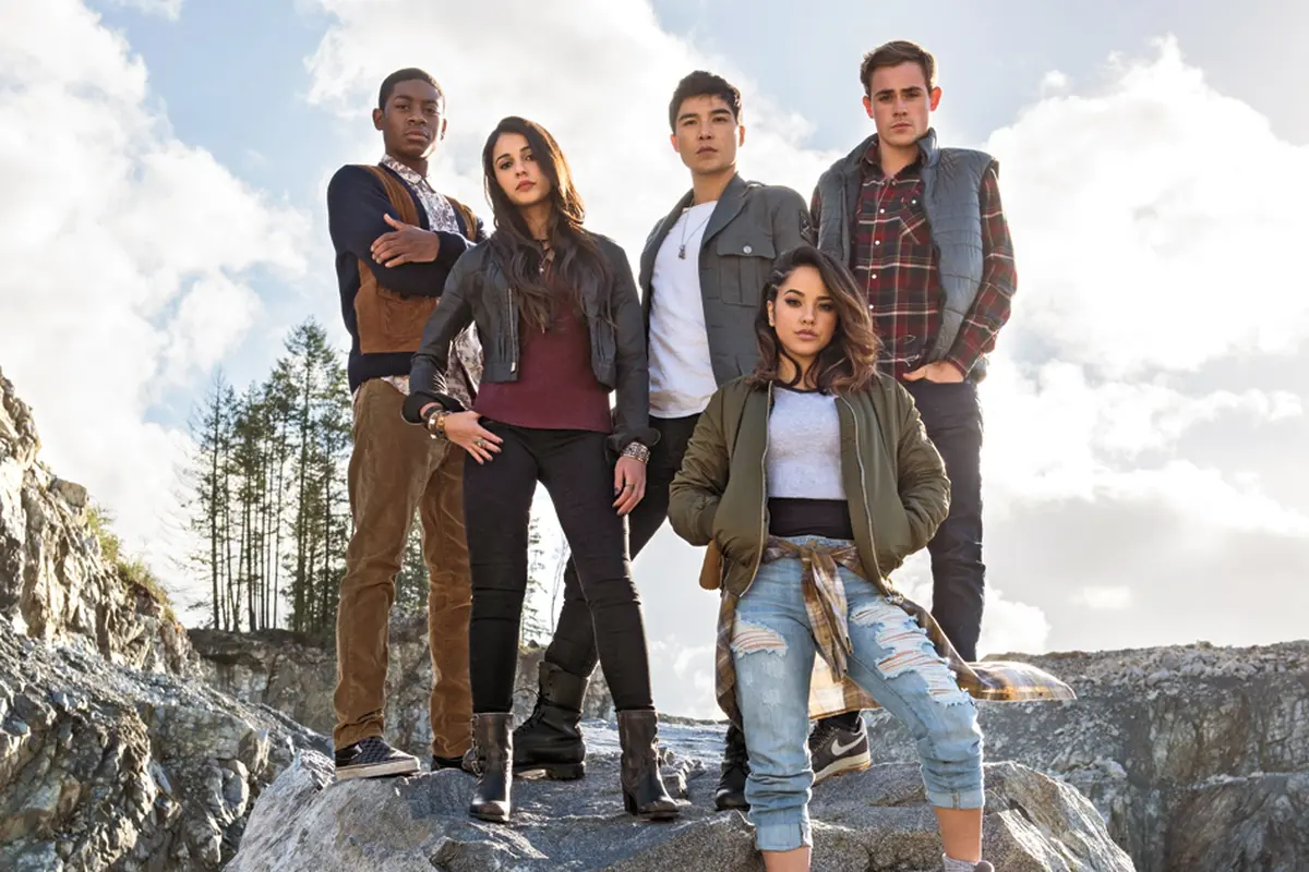 Para Pemeran Power Rangers Versi 2017