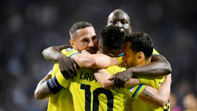 Foto: Kebahagian Pemain Inter Milan Setelah Berhasil Lolos ke Babak Perempat Final Setelah 12 Tahun yang Lalu