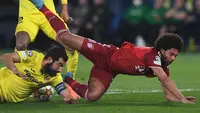Bayern Munchen termasuk tim besar Eropa yang mempunyai kedalaman skuat mumpuni hingga sulit dikalahkan. Tercatat, mereka baru 4 kali kalah di Bundesliga. Bahkan, di Liga Champions mereka baru sekali kalah dari total 9 laga. Berikut daftar 5 klub penakluk Die Roten. (AFP/Christof Stache)