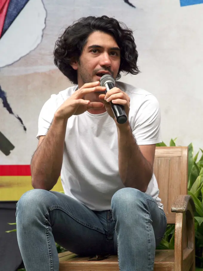 [Bintang] Reza Rahadian