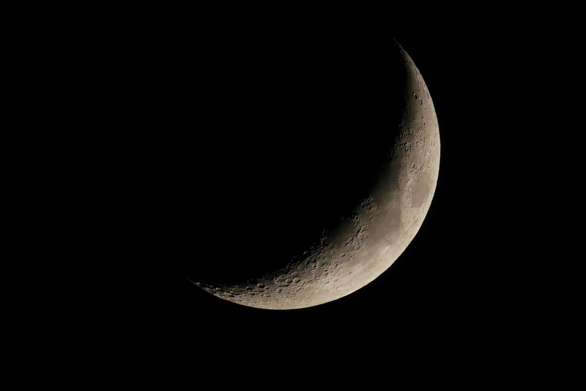 Pilih Beramal di Bulan Suci atau Menabung untuk Masa Depan?