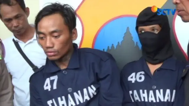 Korban tewas setelah ditusuk empat kali. Usai membunuh majikan, Meta Novita Handayani, keduanya sempat membekap anak korban yang berusia 4 tahun.