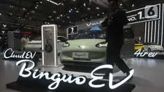 Mobil Wuling Binguo EV Limited Edition yang dipamerkan pada Gaikindo Indonesia International Auto Show (GIIAS) 2024 di Indonesia Convention Exhibition (ICE) BSD, Serpong, Kabupaten Tangerang, Banten, Jumat (19/7/2024). (merdeka.com/Imam Buhori)