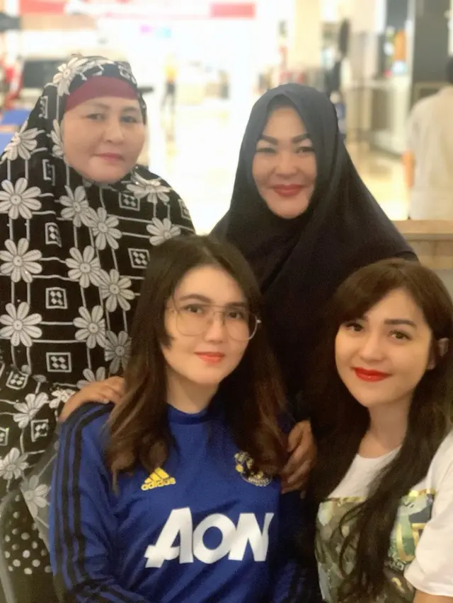 Syok dan Tak Percaya, Ini 5 Momen Kenangan Via Vallen dengan Chacha Sherly