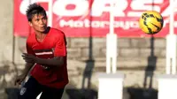 Gelandang serang Bali United, Sandy Darma Suta, berjanji ingin membalas dukungan Semeton Dewata. (Bola.com/Dewi Divianta)