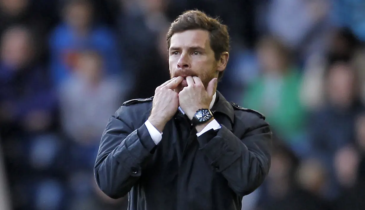3. Andre Villas-Boas. Manajer asal Portugal ini mulai menghuni Satmford Bridge pada 1 Juli 2011. Kegemilangannya bersama Porto tidak berlanjut di Chelsea. Ia dipecat petinggi klub pada 4 Maret 2012, alias 247 hari menukangi The Blues. (AFP/Ian Kington)
