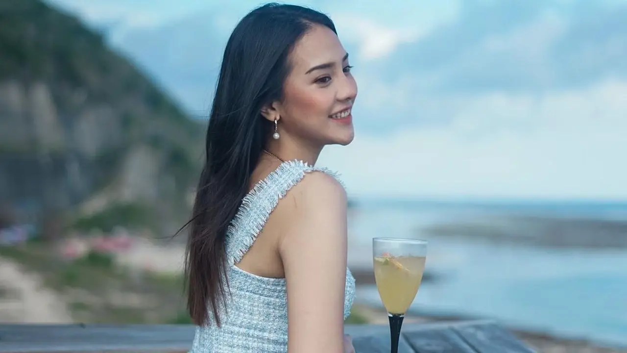 Anya Geraldine