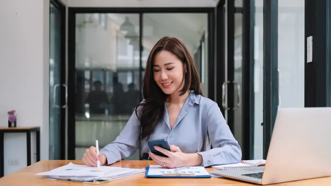 aku uang dan jatuh bangun bisnis