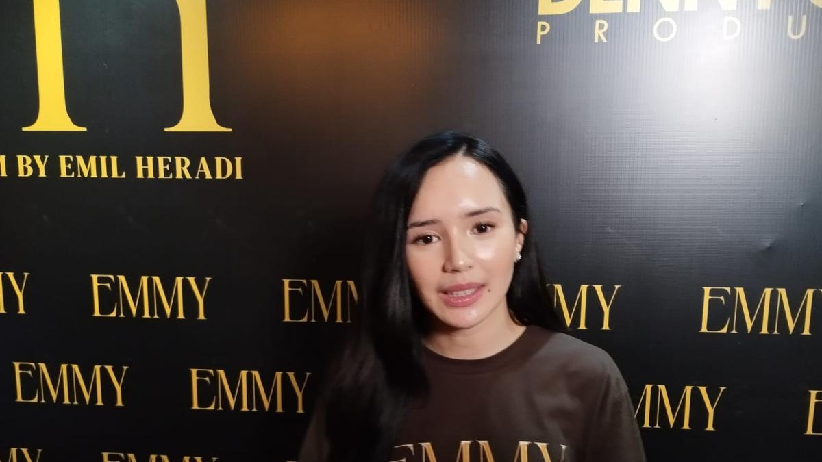 Beby Tsabina Jadi Perawat Perang di Film Emmy, Jalani Workshop Hingga Latihan Fisik