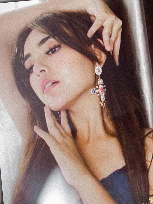 Gaya Pemotretan Amanda Manopo 'Di Rumah Aja', Memukau