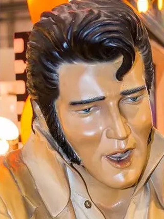 6 Patung Tokoh Terkenal yang Hasilnya Nyeleneh, Terbaru Soekarno Seharga Rp500 Juta