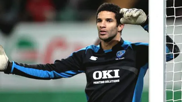 David James (&copy; AFP 2008)