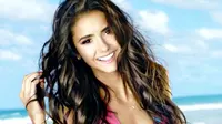Ingin Jadi Kekasih Nina Dobrev? Ini Syaratnya...