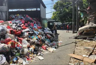 Sampah Depok membeludak (Foto: Dicky Agung Prihanto)