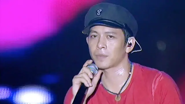 Trilogi Konser NOAH 2013, Malang Part4