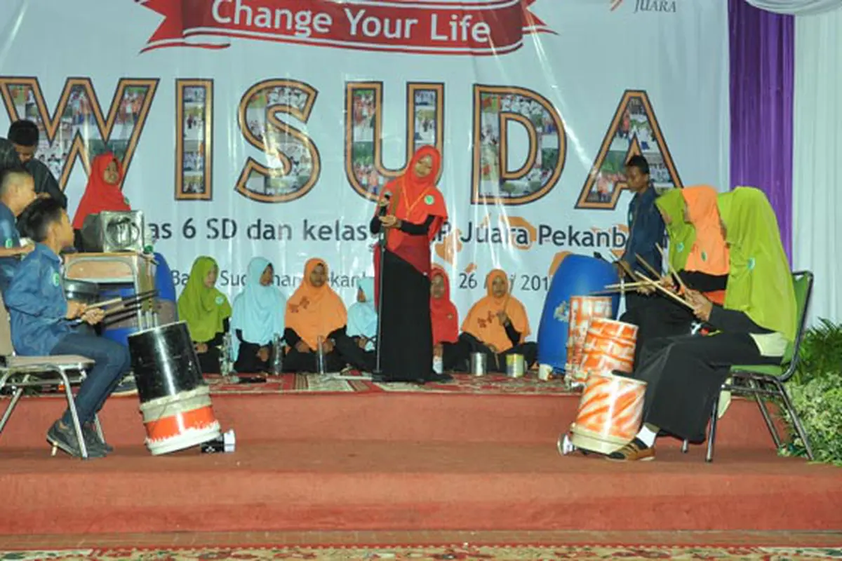 SD dan SMP Juara Gelar Wisuda `Change Your Life`