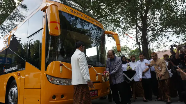 Ilustrasi Bus Tingkat