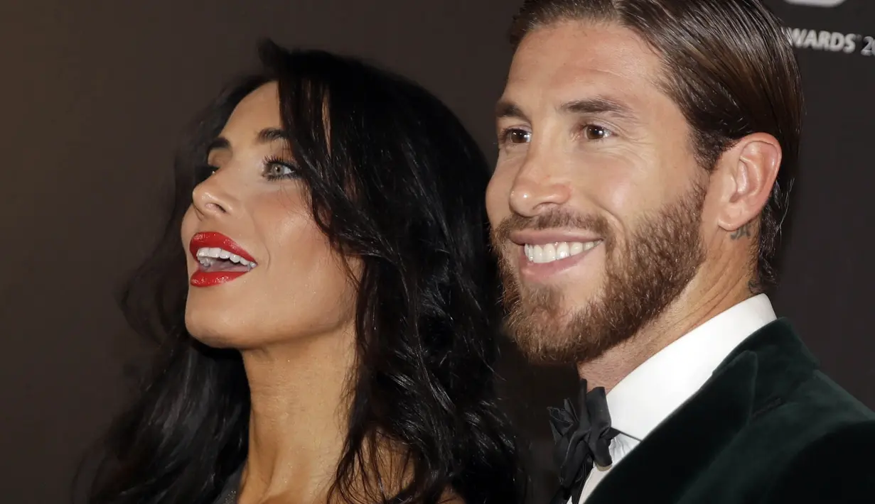 Pilar Rubio memiliki perbedaan umur delapan tahun lebih tua dari kapten Los Blancos tersebut. Ramos yang berusia 34 tahun dan Pilar Rubio telah memasuki usia 43 tahun pada 17 Maret 2021 lalu. (AP/Luca Bruno)