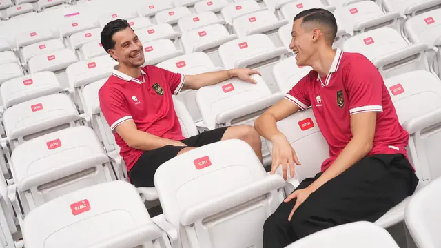 Thom Haye dan Jay Idzes di Stadion Utama Gelora Bung Karno (SUGBK), Jakarta Pusat.