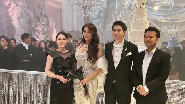 Gaya Pejabat dan Istri Pejabat Hadir Resepsi Luna Maya di Jakarta.
