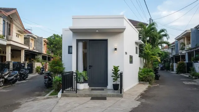Warna Pintu untuk Rumah Kecil Berdinding Putih